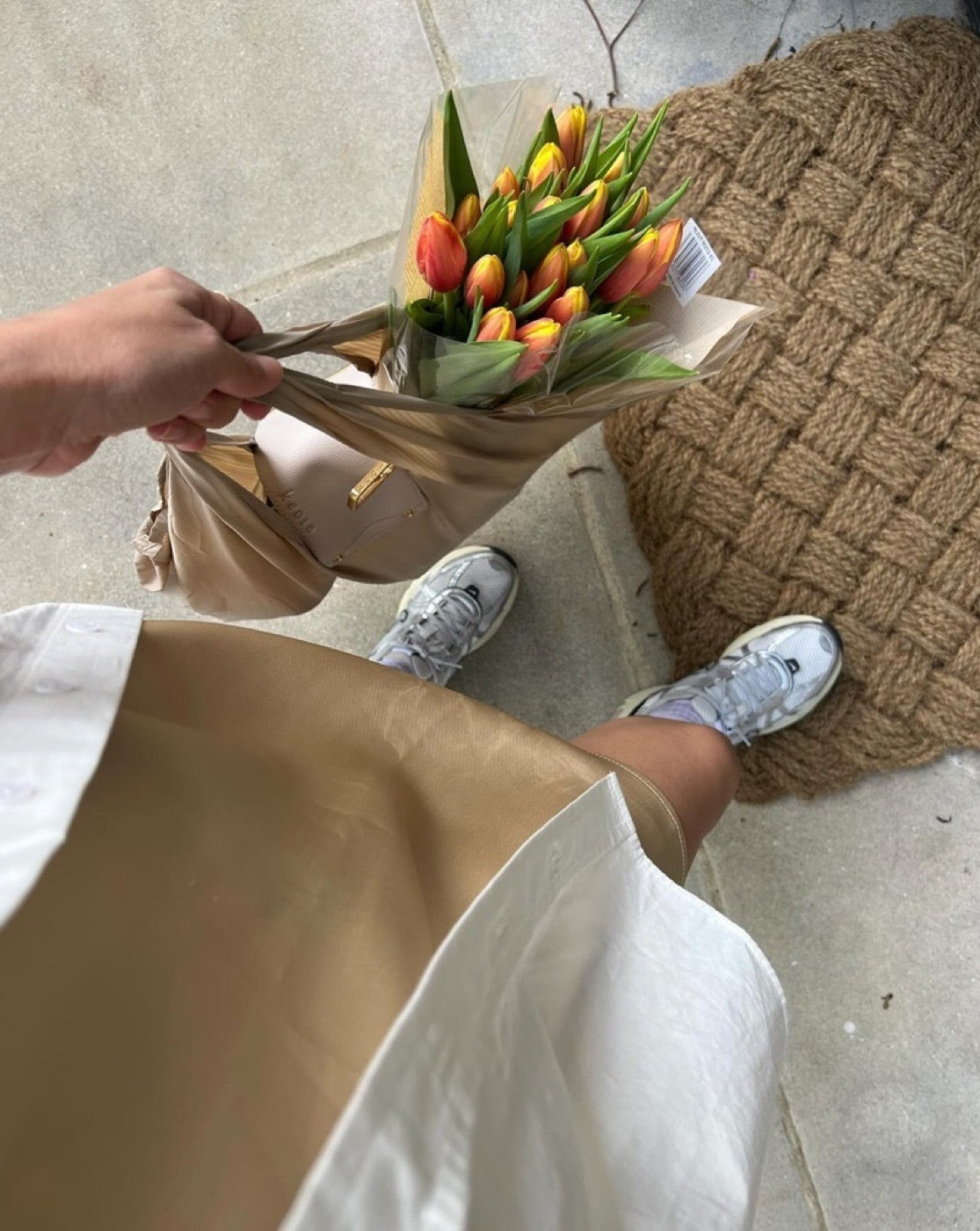 Lovelle Fold fyldt med blomster og dagligvarer